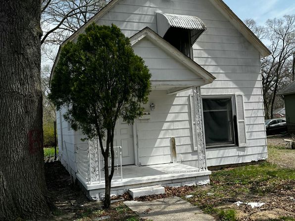 2816 Leahy St, Muskegon Heights, MI 49444