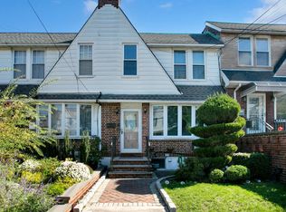 6523 77th Pl, Middle Village, NY 11379