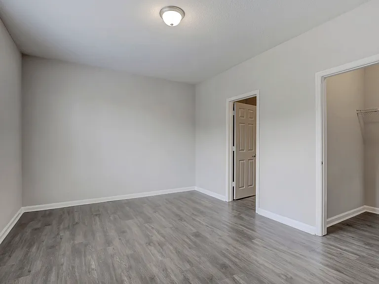 Lakeside at Town Center Apartments — Photo 66