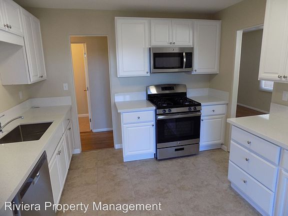3rd image of 1427 Loring St