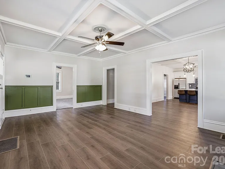525 W 3rd Ave — Photo 5