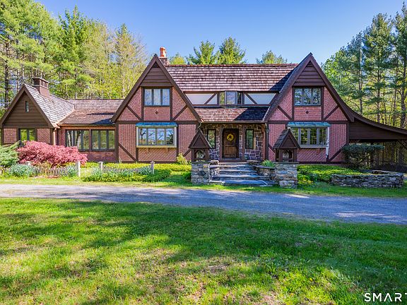 3rd image of 184 Smith Hill Road