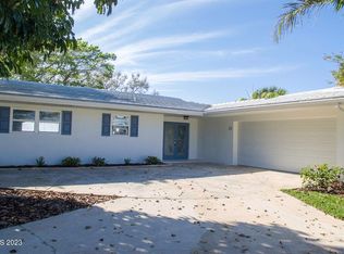 21 W Point Dr, Cocoa Beach, FL 32931