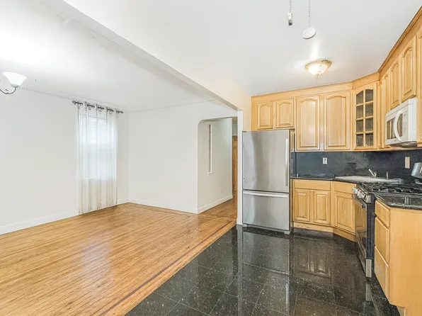 451 100th Street image 8 of 28