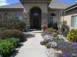 1809 Gloucester Dr, Bakersfield, CA 93311