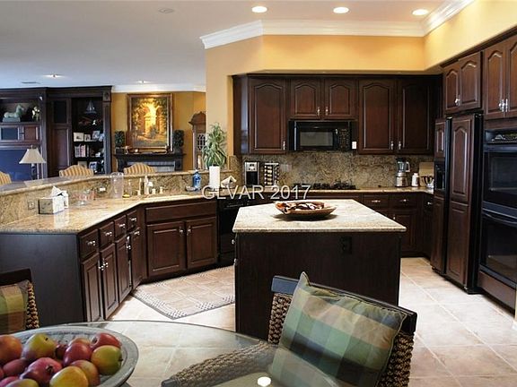 3rd image of 2584 Forest City Dr
