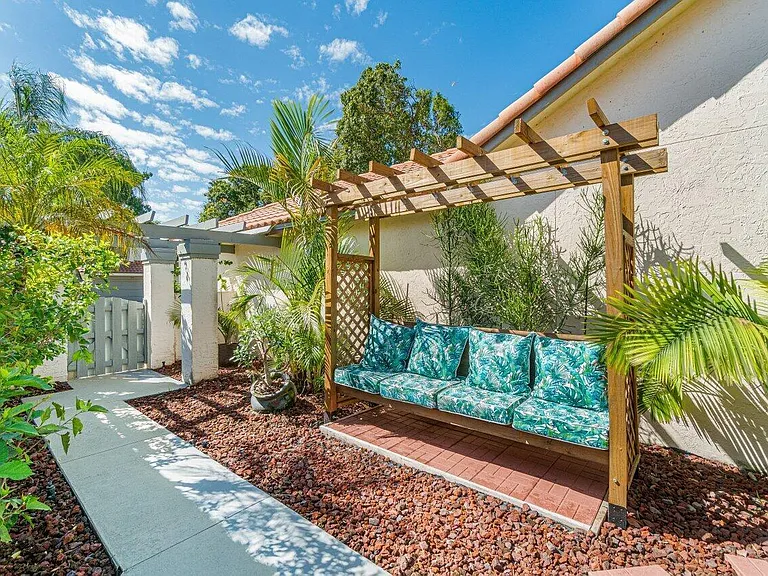5539 Eton Ct — Photo 5