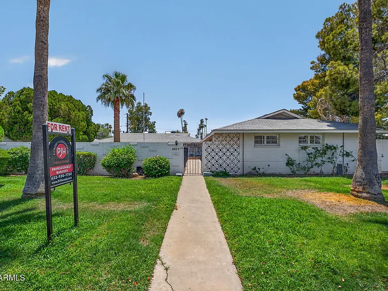 3517 E Montecito Ave #A — Photo 2
