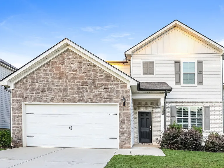 322 Hamilton Pointe Dr — Photo 1