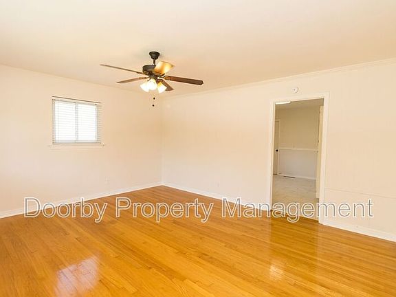 3rd image of 833 Ashland Ter #B