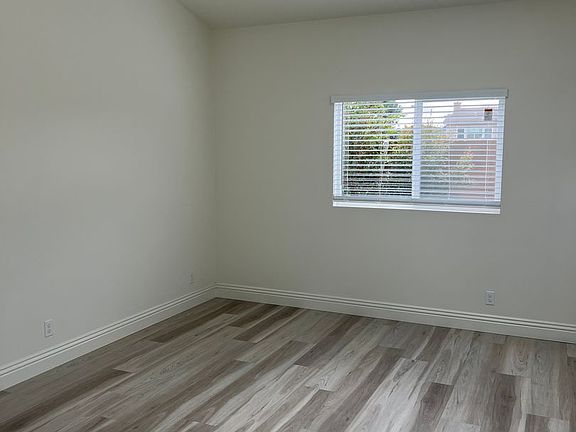 3rd image of 1330 Hillandale Ave #J