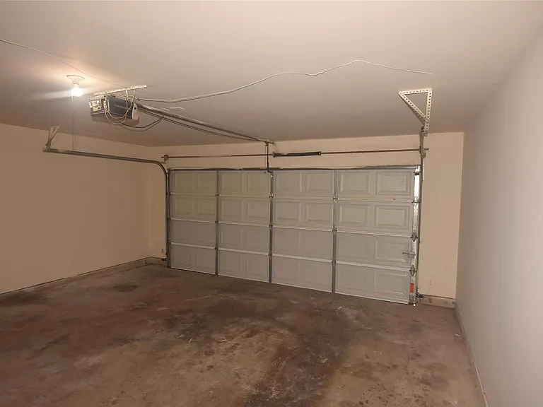 1035 Junction Ct — Photo 28
