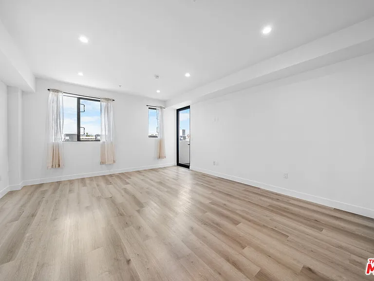 5612 Lexington Ave #303 — Photo 2