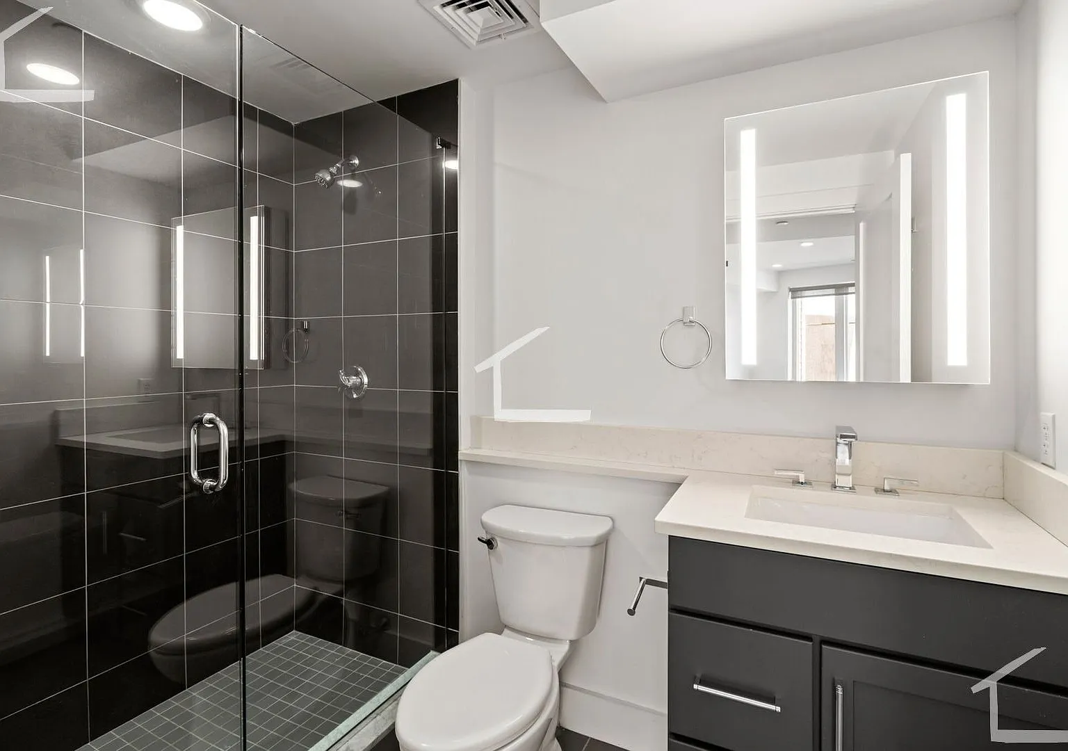 Unique 3 bed Avail for 8/1/26 or 9/1. Don't miss — Photo 4