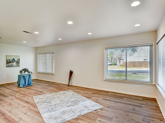 5th image of 8104 PIONEER OAK