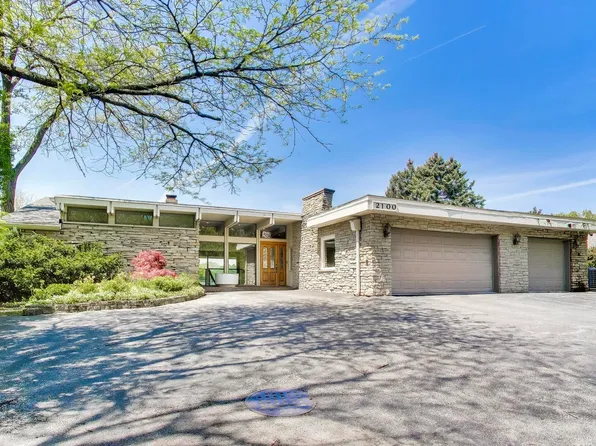 2100 Valley Lo Ln, Glenview, IL 60025