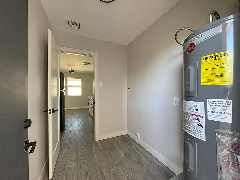 Charming 1 bed 1 bath in great location! — Photo 17