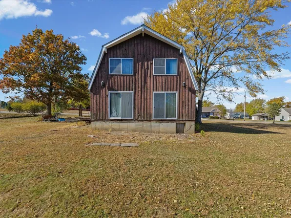 144 Pawnee Dr, Loda, IL 60948