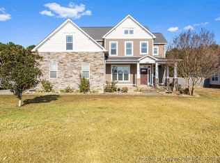 400 Oakridge Dr, Raeford, NC 28376