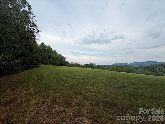4th image of 7 Parker Padgett Rd