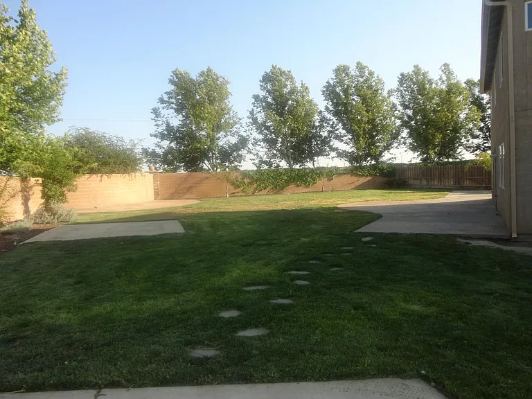 2019 W Claridge Way — Photo 8
