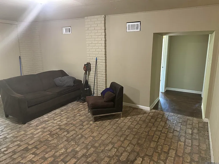 5650 Highland Rd #C — Photo 12