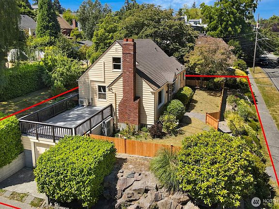 3rd image of 6203 39th Avenue NE