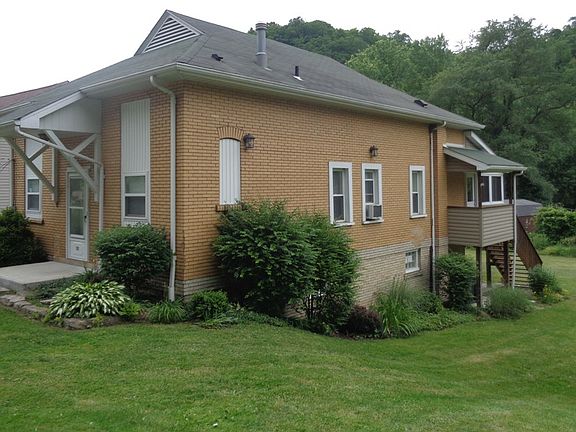 2nd image of 712 Stewartson Rd