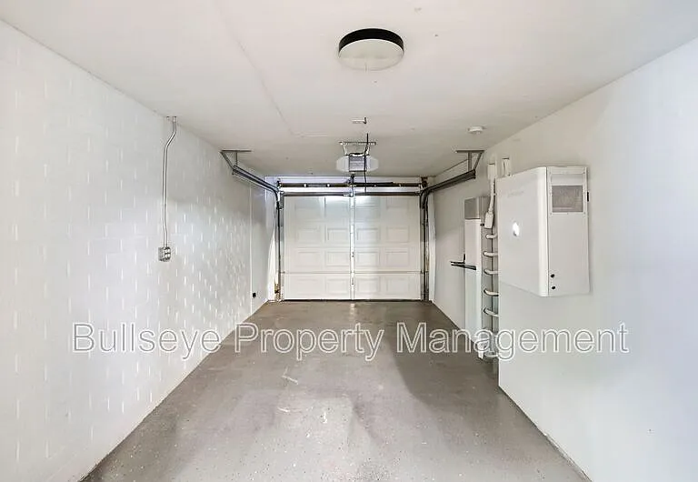2022 N 40th St — Photo 17