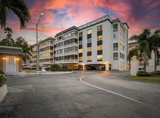 131 Bluff View Dr APT 203, Belleair Bluffs, FL 33770