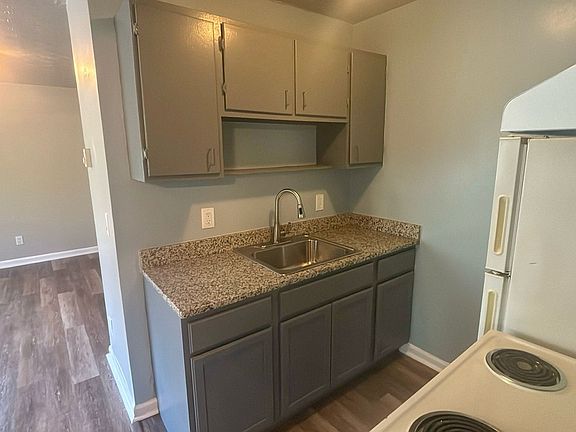 4th image of 2478 White St APT 2