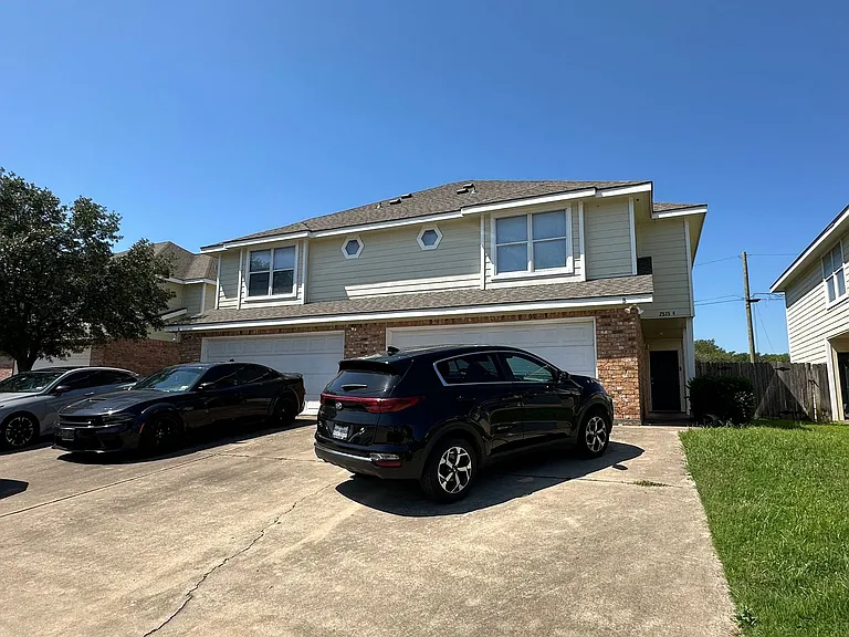 2535 Pascal Ct — Photo 7