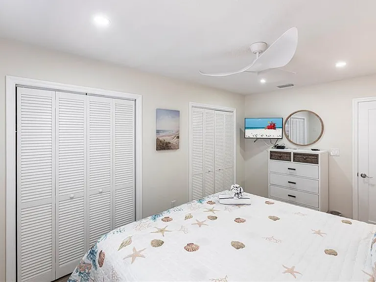 6020 Midnight Pass Rd #29 — Photo 12