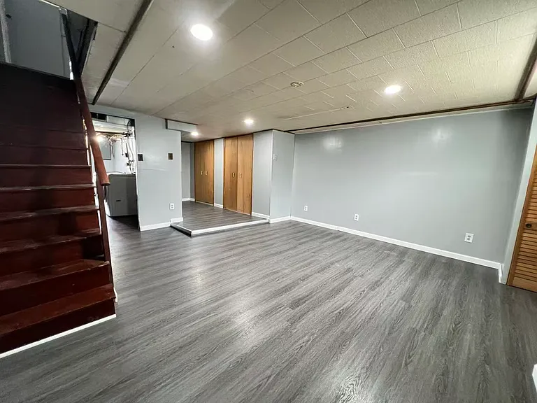 5844 Akron St — Photo 10