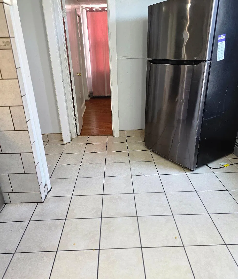 4 bed, 1300 sqft, $1,700 — Photo 3
