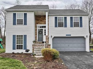 7 Stillwater Cir, Dillsburg, PA 17019