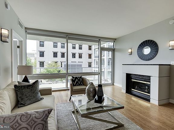 5th image of 6820 Wisconsin Ave APT 3009