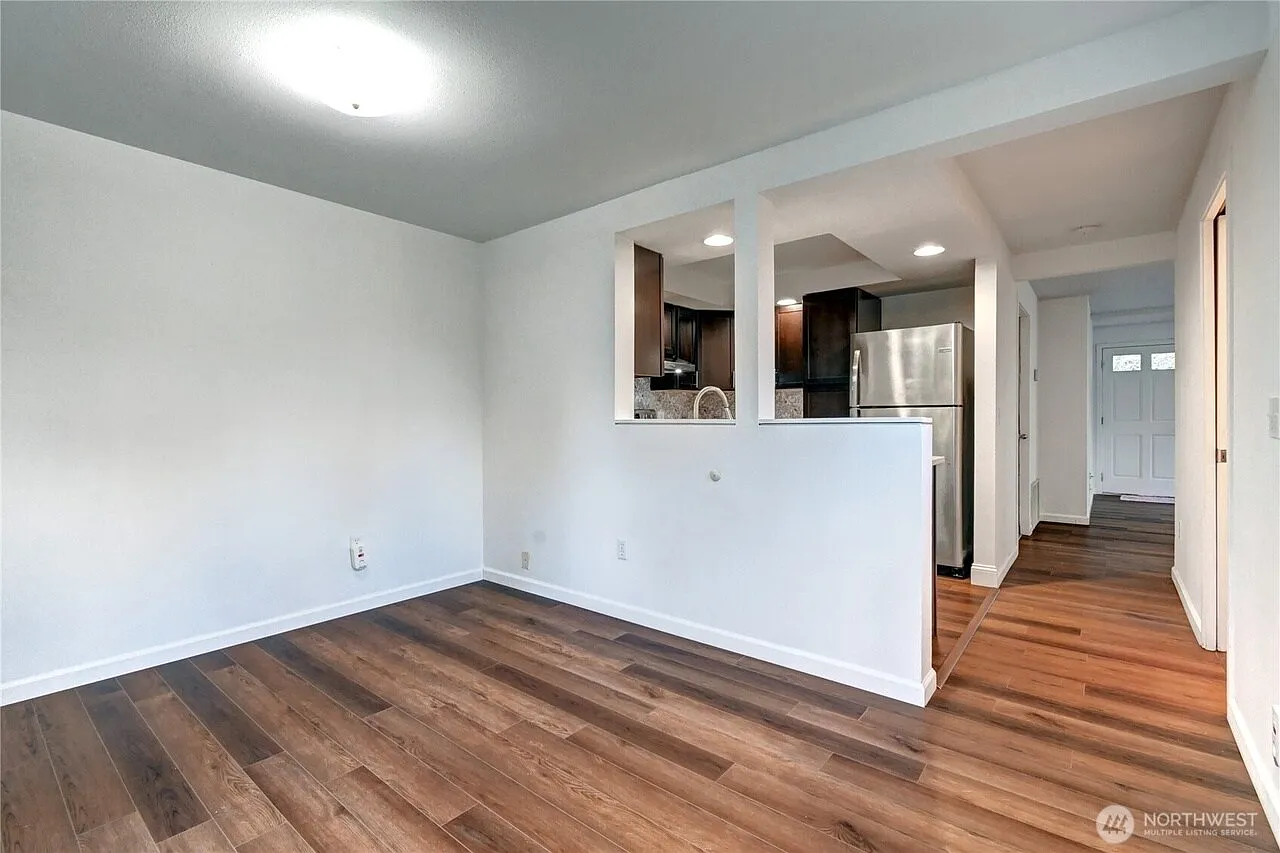 4180 244th Pl SE — Photo 4