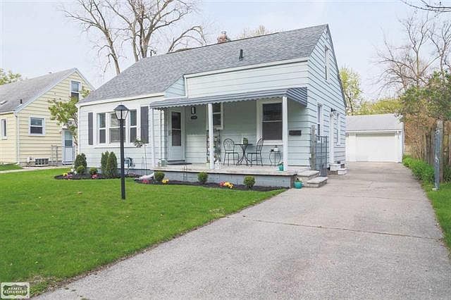 1st image of 23260 Seneca Ave