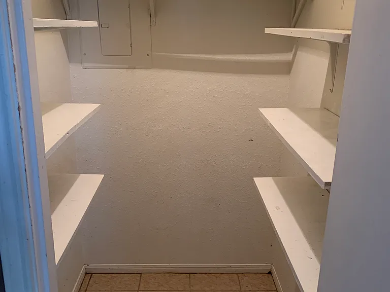322 Texas Ave #B — Photo 7