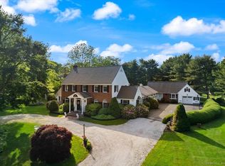6 Bradford Rd, Stonington, CT 06378