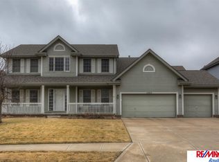 15919 Mary St, Omaha, NE 68116