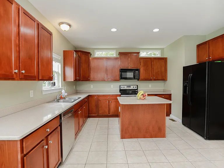 2200 Elijah St — Photo 6