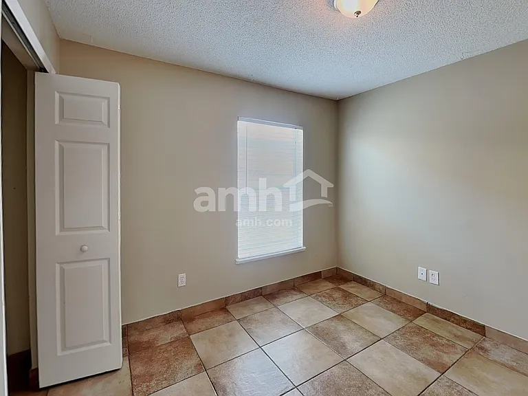 10122 Richardson Ct — Photo 17