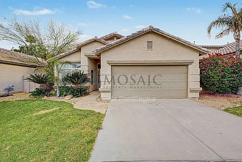 2441 W Indigo Dr Photo 1