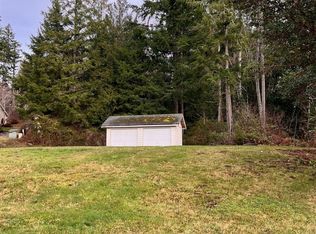 453 E Victor Rd, Belfair, WA 98528