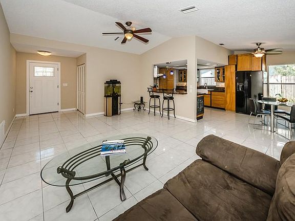 4th image of 462 Wexford Leas Blvd