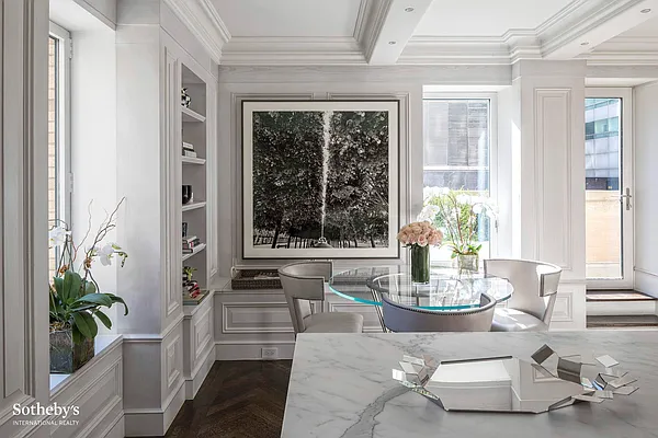 Sold by Sotheby's International Realty | media 7