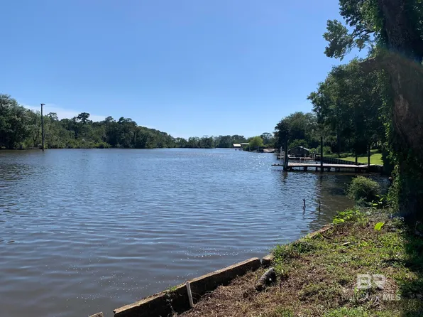 14300 Oak St, Magnolia Springs, AL 36555