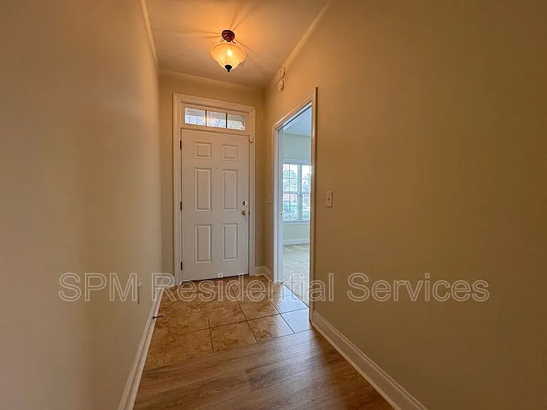 4534 Regent Dr — Photo 3